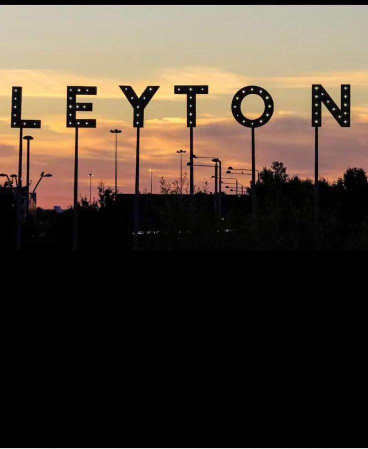 The Leyton Oasis Hotel London Eksteriør billede